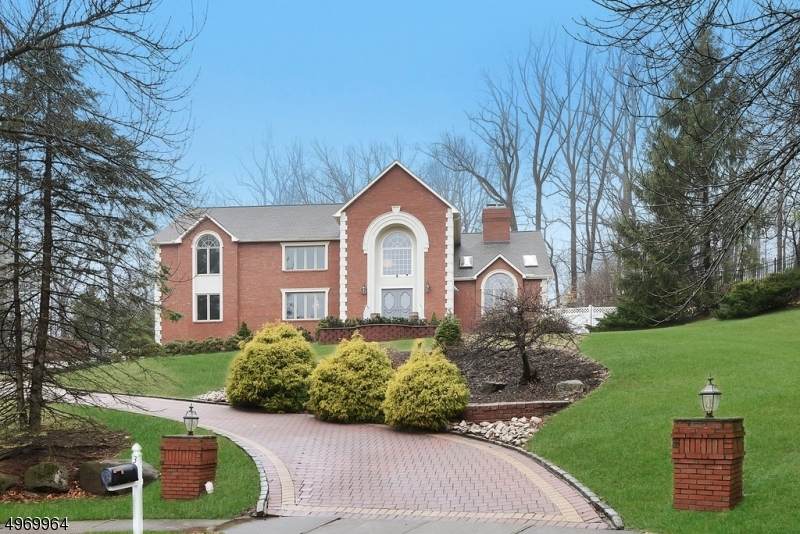 3 Devonshire Ct - Photo 1