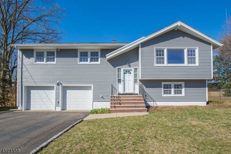 11 Squire Ln - Photo 1