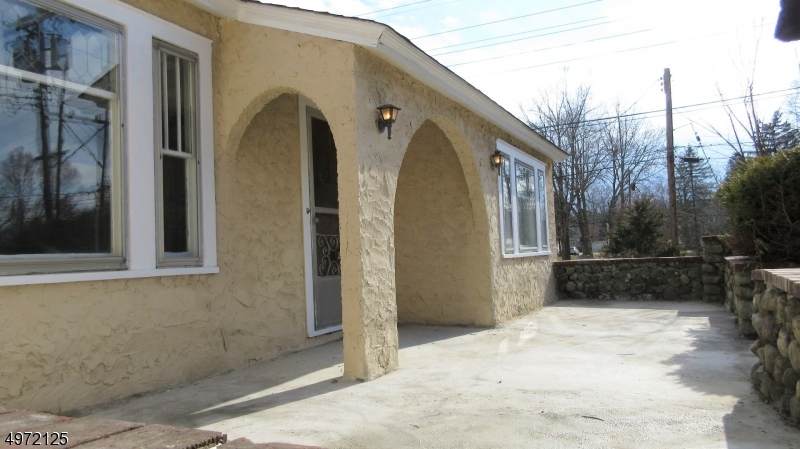 2 Hicks Ave - Photo 1