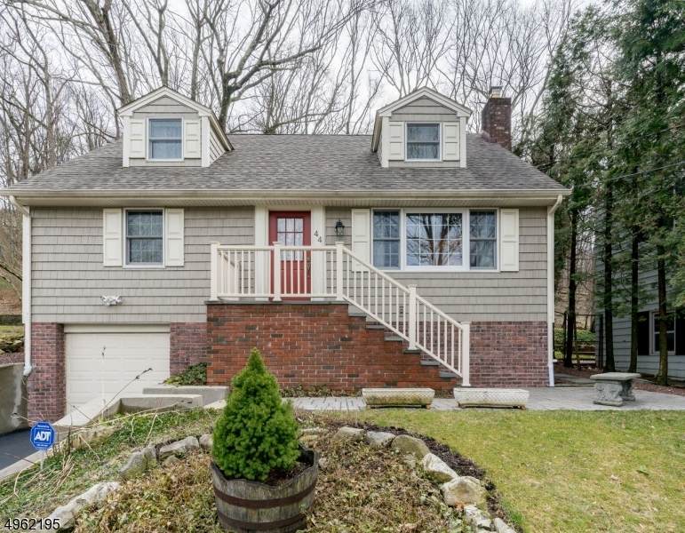 44 Midland Dr - Photo 1