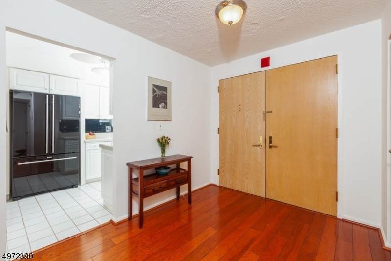 10 Smith Manor Blvd, 422 - Photo 1