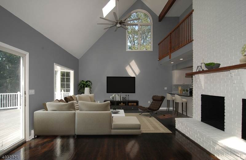 110 West Lakeview Rd - Photo 1
