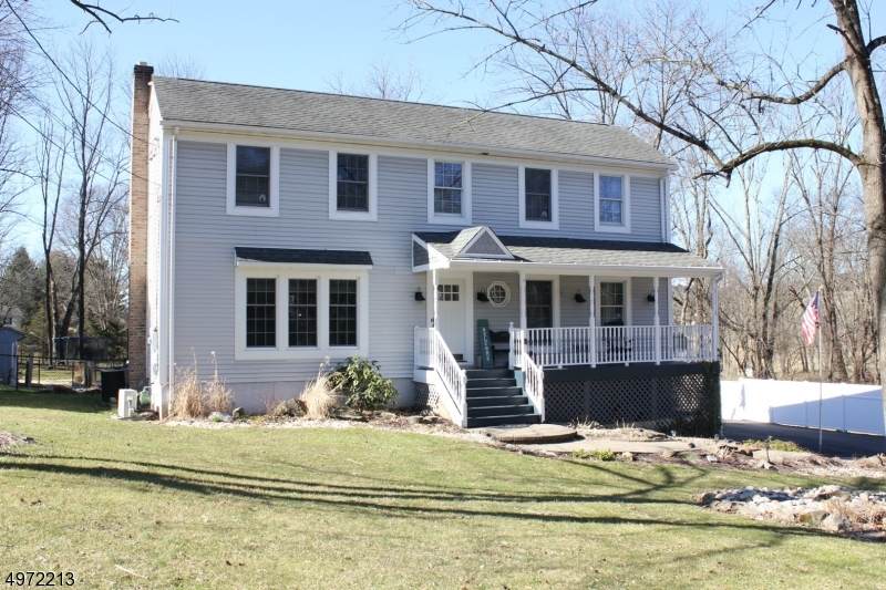 10 Claremont Rd - Photo 1