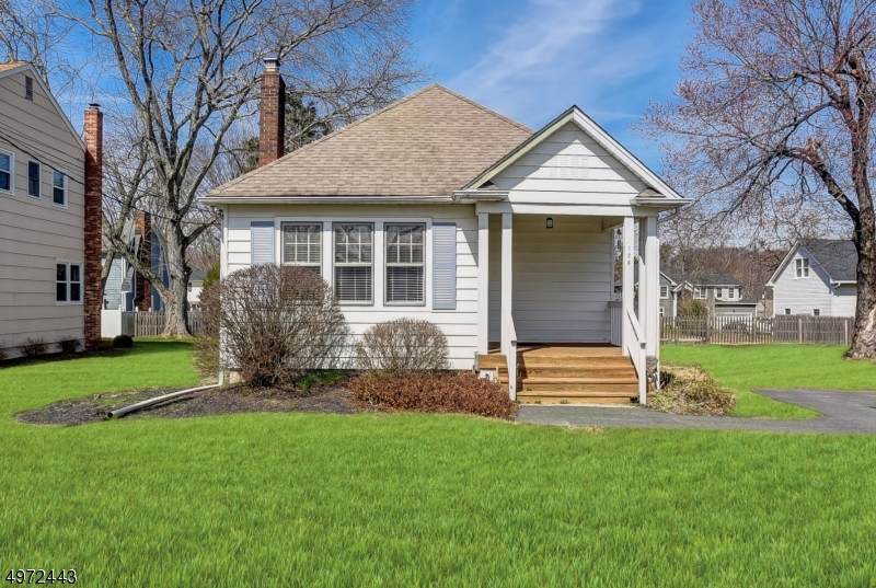 124 Washington St - Photo 1