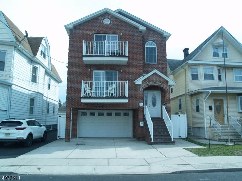716 Canton St - Photo 1