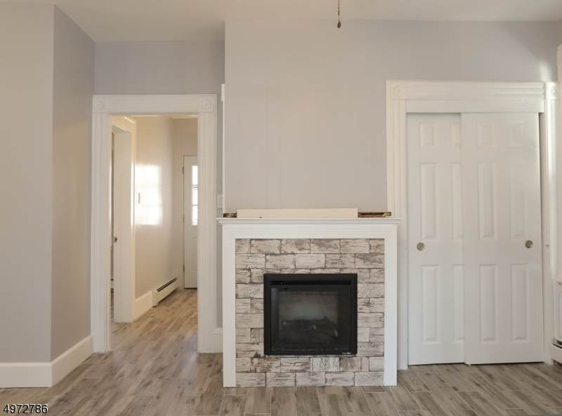 32 Warren St - Photo 1