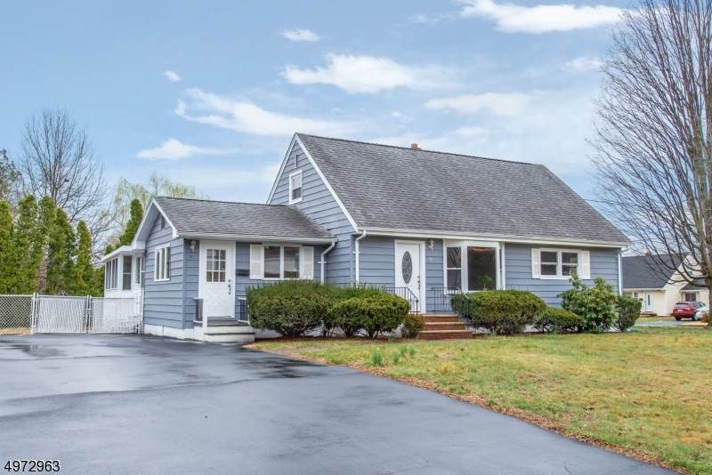 40 White Oak Ln - Photo 1