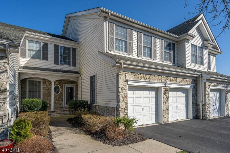 31 Pinehurst Cir - Photo 1