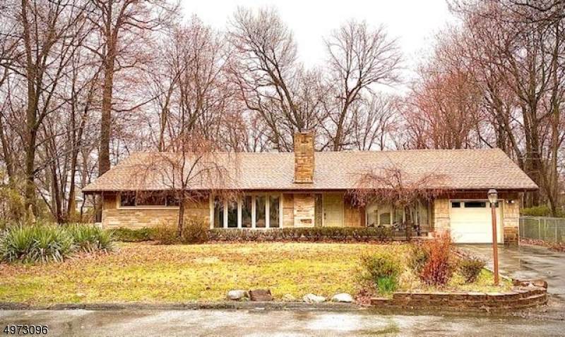 44 Minnisink Rd - Photo 1