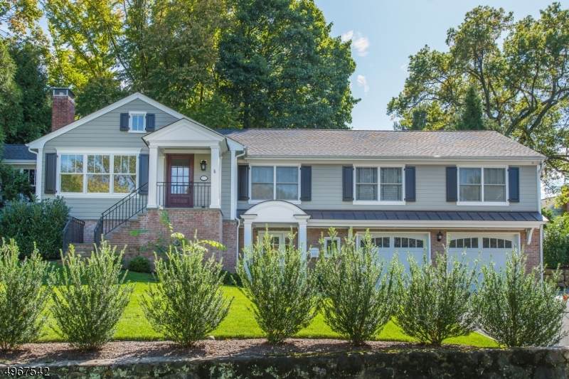 112 Beekman Rd - Photo 1