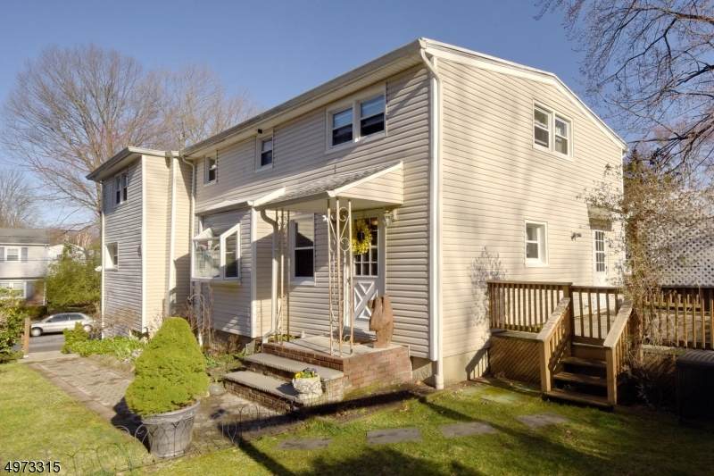 7 Yvonne St - Photo 1