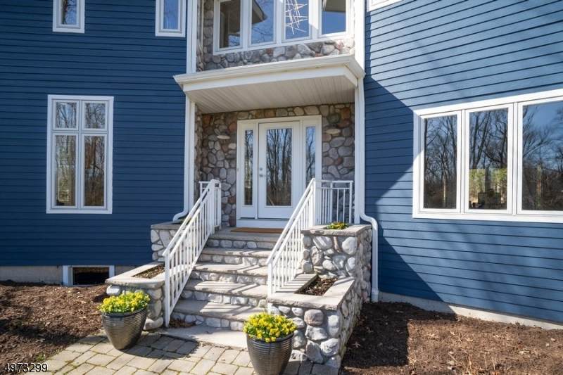 570 Hollow Rd - Photo 1