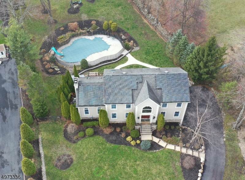 8 Ivy Ln - Photo 1