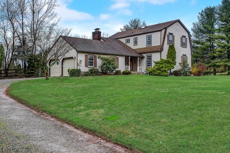 12 Arrowhead Rd - Photo 1
