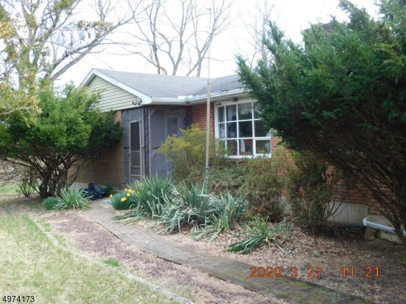 42 Hewitt Rd - Photo 1 42 Hewitt Rd - Photo 1