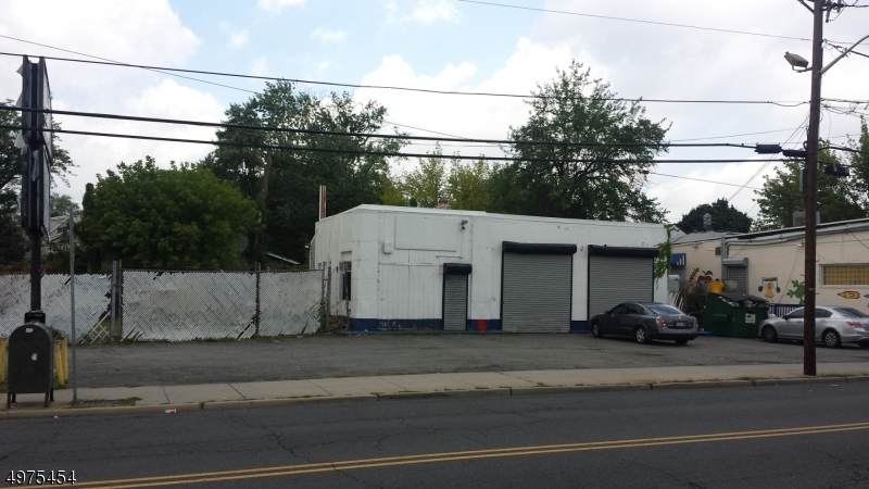 919 Stuyvesant Ave - Photo 1