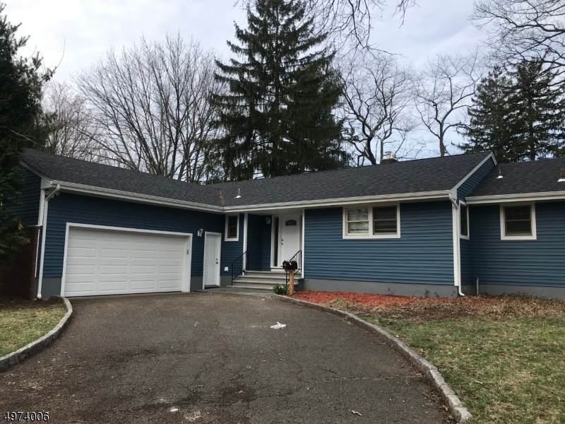 135 Mackay Dr - Photo 1
