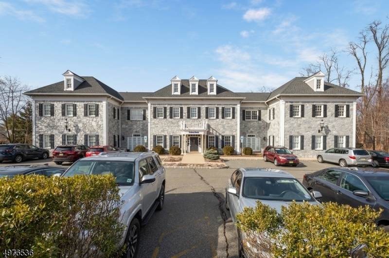 425 Main St - Photo 1