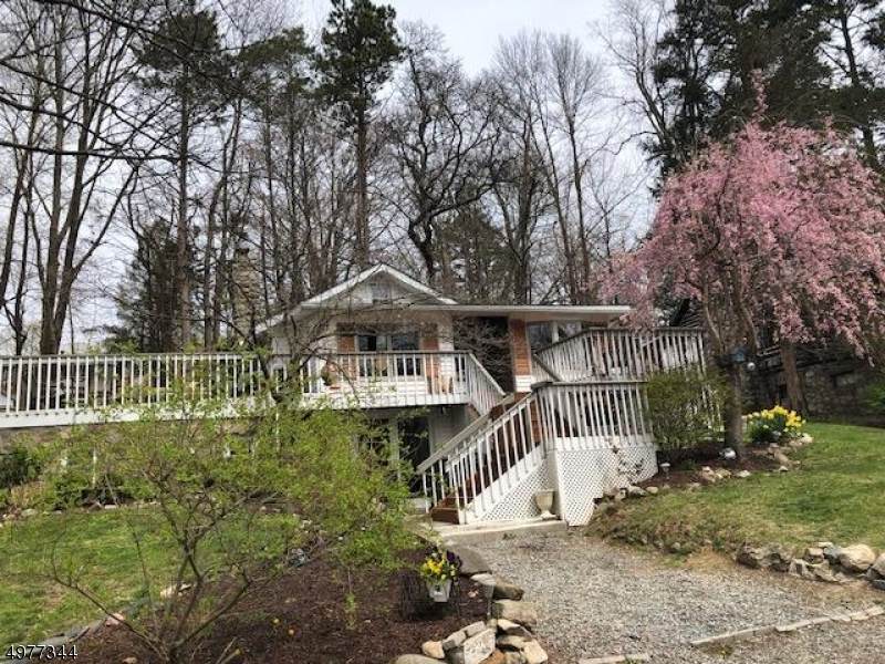 8 Hillside Ter - Photo 1