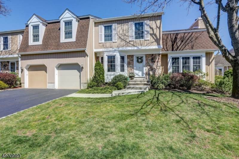 17 Bradford Ln - Photo 1 17 Bradford Ln - Photo 1