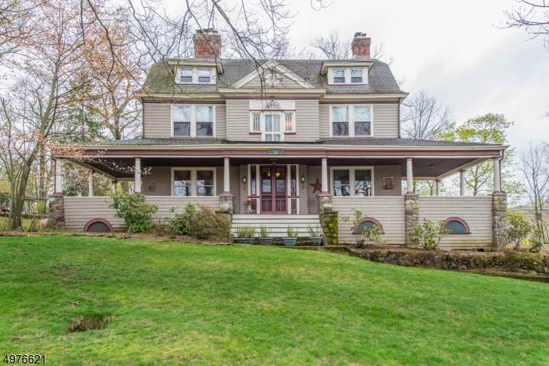 28 Arlington Ave - Photo 1