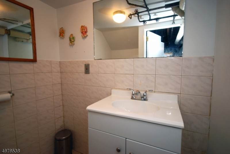 157 Raymond Ave - Photo 1