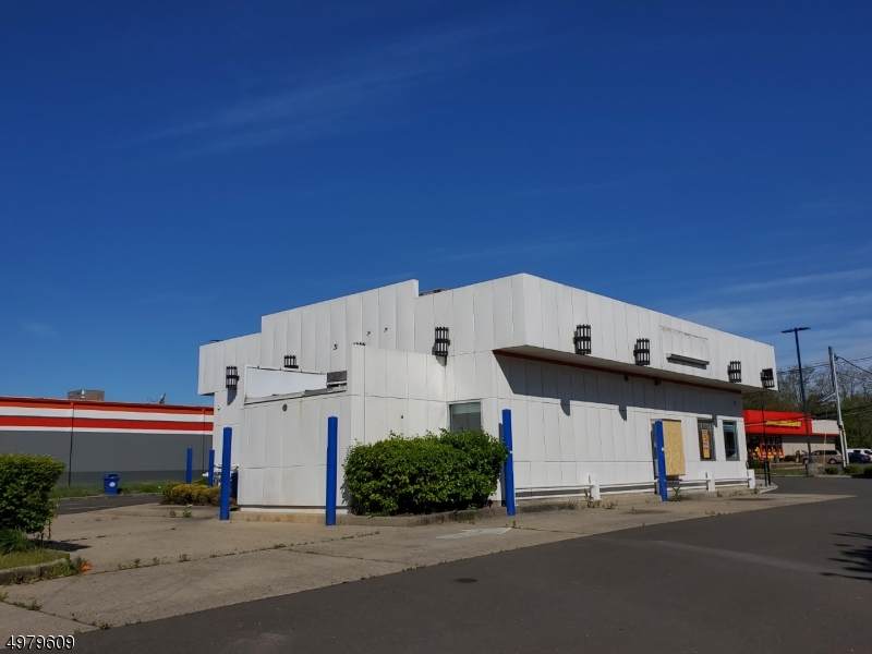 680 Somerset St - Photo 1