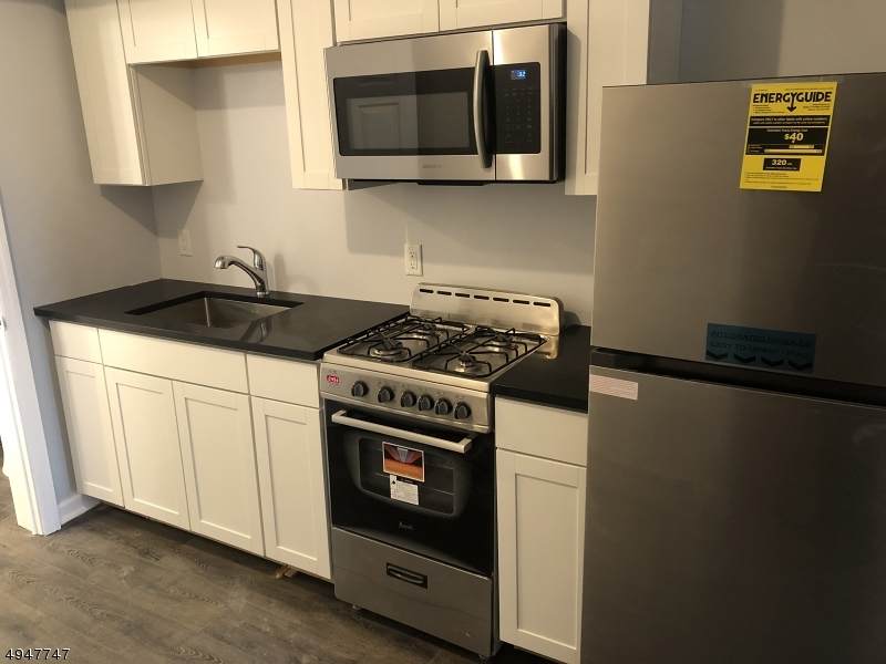 172 Washington Ave - Photo 1
