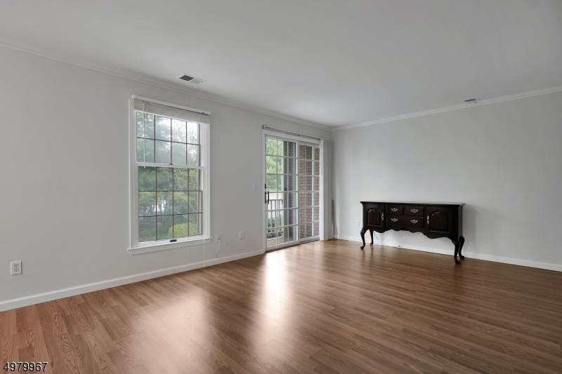 131 Jamestown Rd - Photo 1 131 Jamestown Rd - Photo 1