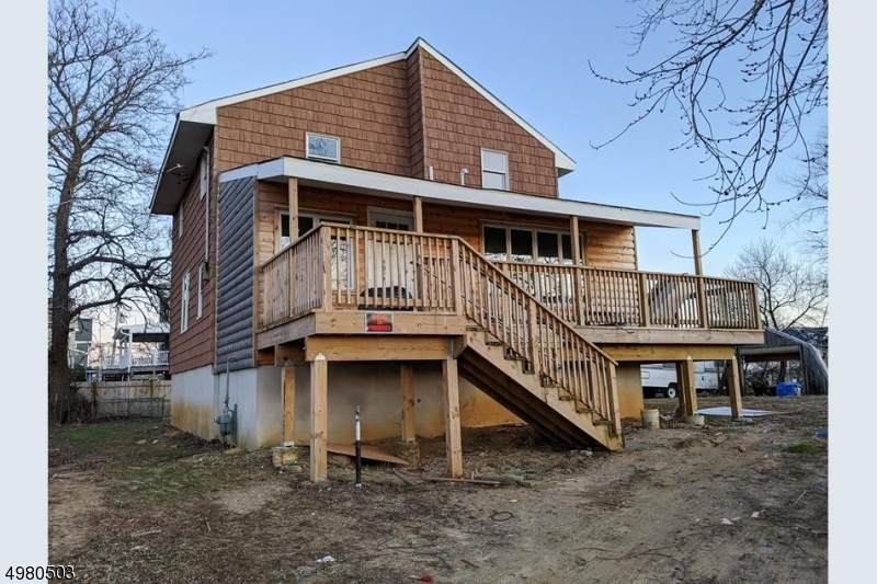 234 Beach Ave - Photo 1