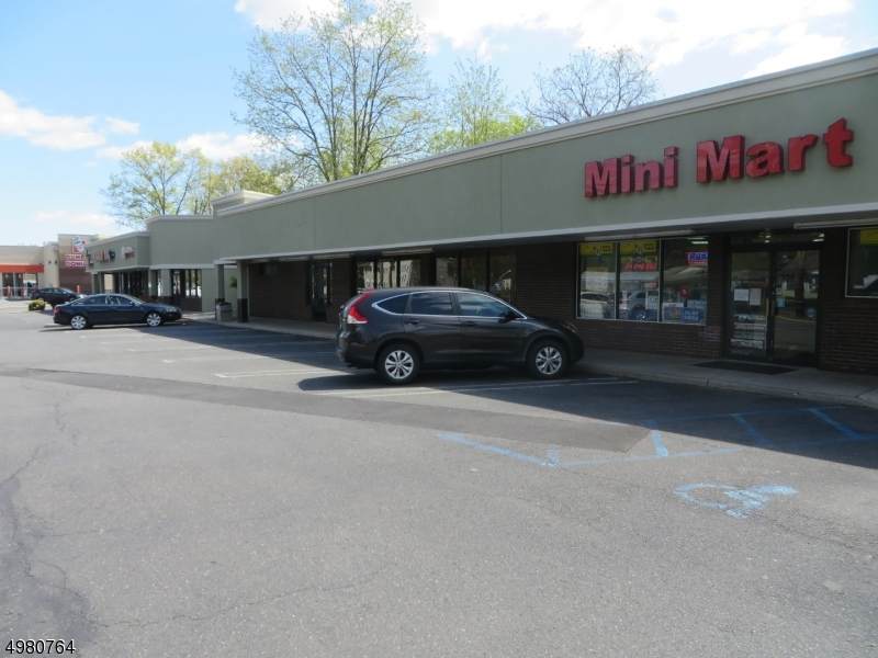 568 Union Ave - Photo 1