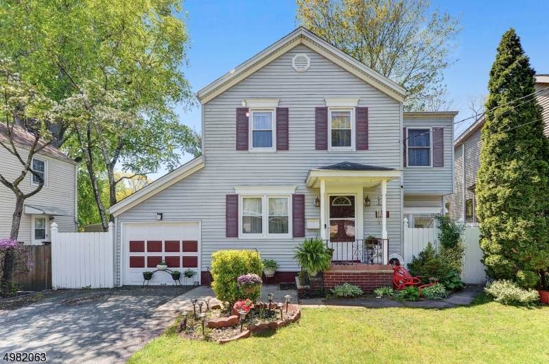 332 Midland Ave - Photo 1