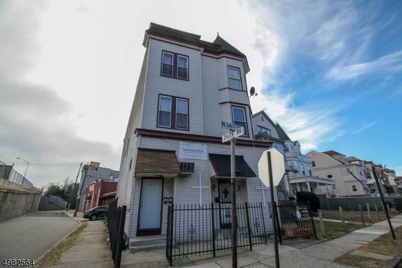 172 N 14Th St - Photo 1