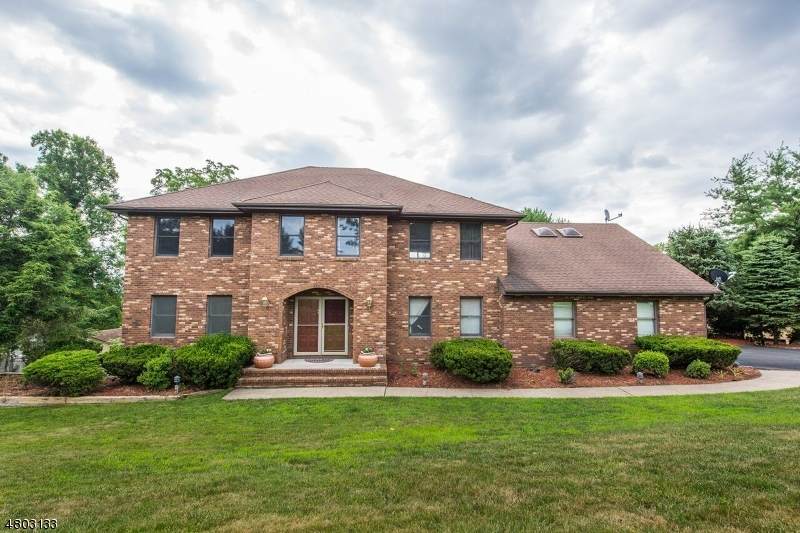 76 Windsor Dr - Photo 1