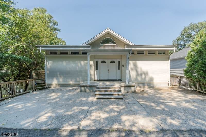 371 Skyline Lakes Dr - Photo 1