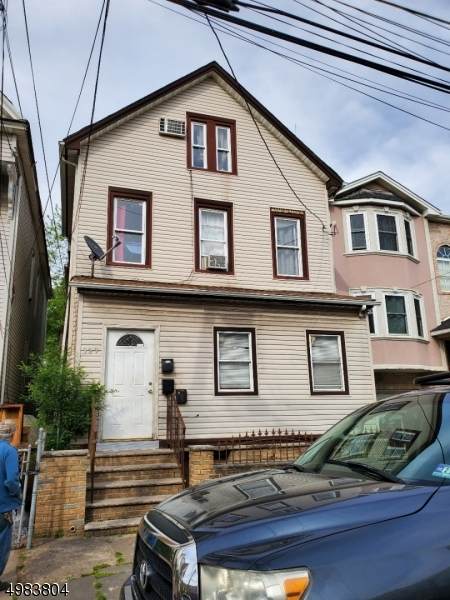 327 Franklin St - Photo 1
