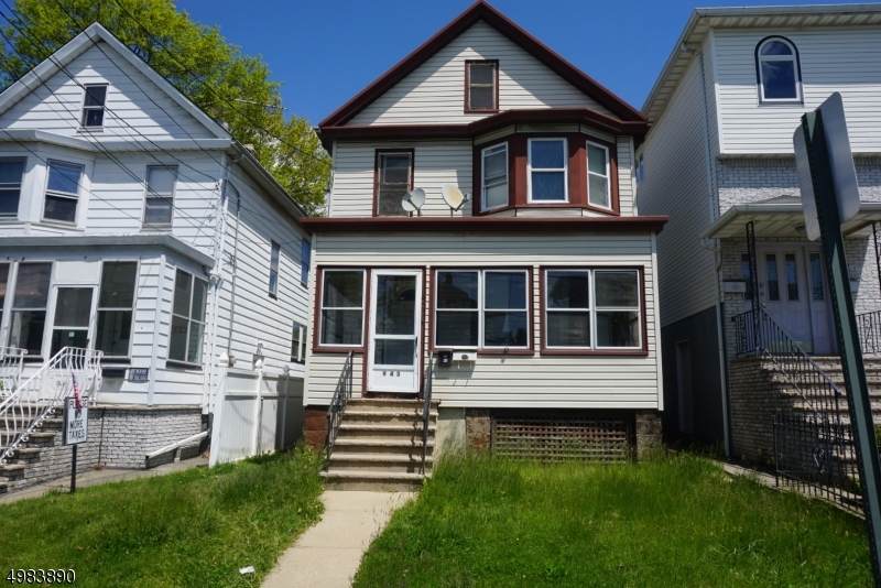 943 Grove St - Photo 1