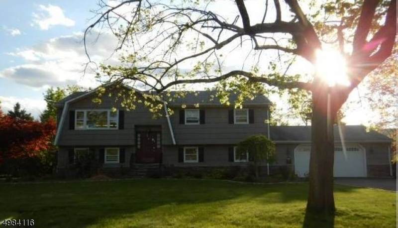 7 Sanders Pl - Photo 1