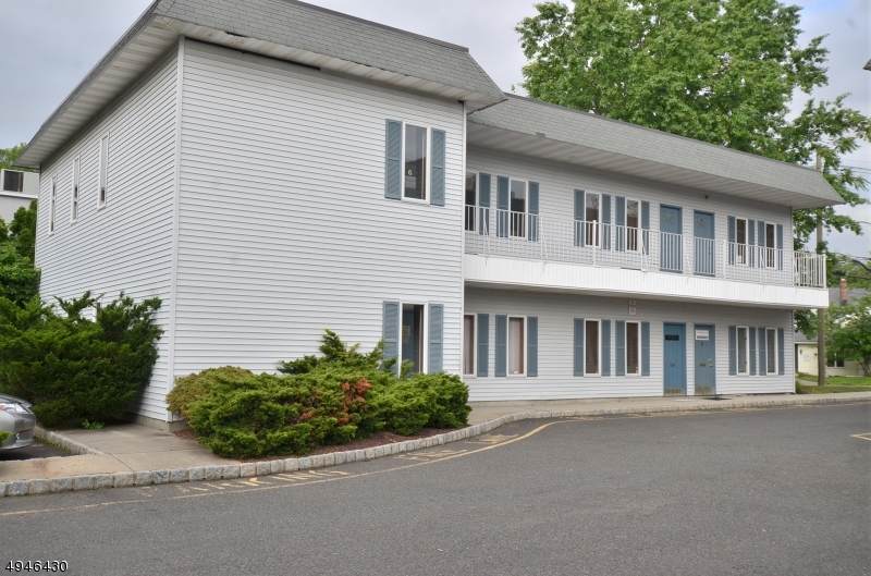 49 Brant Ave Unit 8 - Photo 1