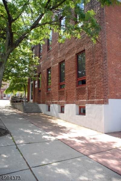 139 Chestnut St - Photo 1