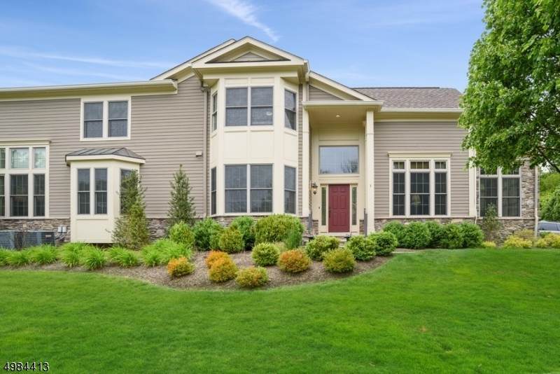 1 Spruce Ln - Photo 1