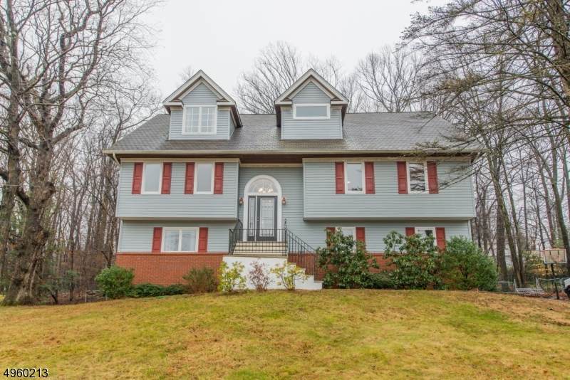 14 Magnolia Ave - Photo 1