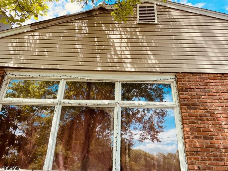 24 White Meadow Rd - Photo 1