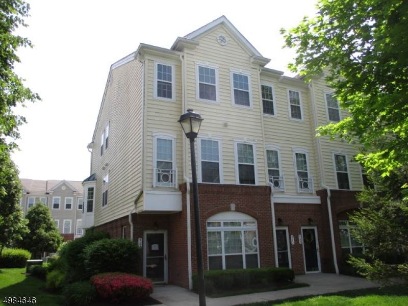 901 Memorial Dr - Photo 1