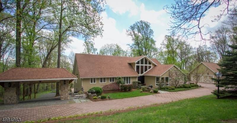 9 Glenbrook Dr - Photo 1