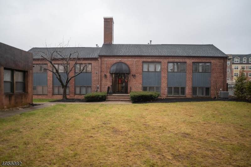 1470 Campbell St Bldg 2 - Photo 1