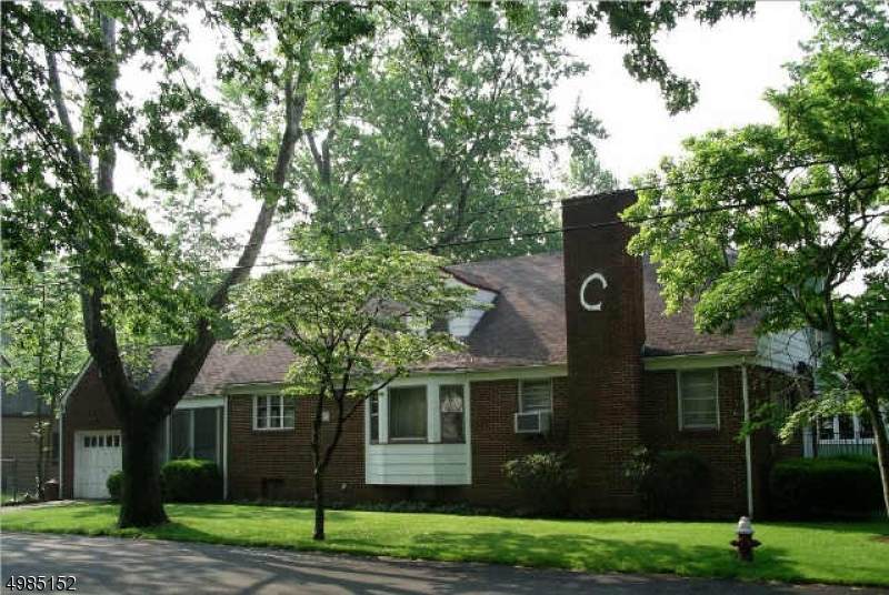 601 Drake Ave - Photo 1