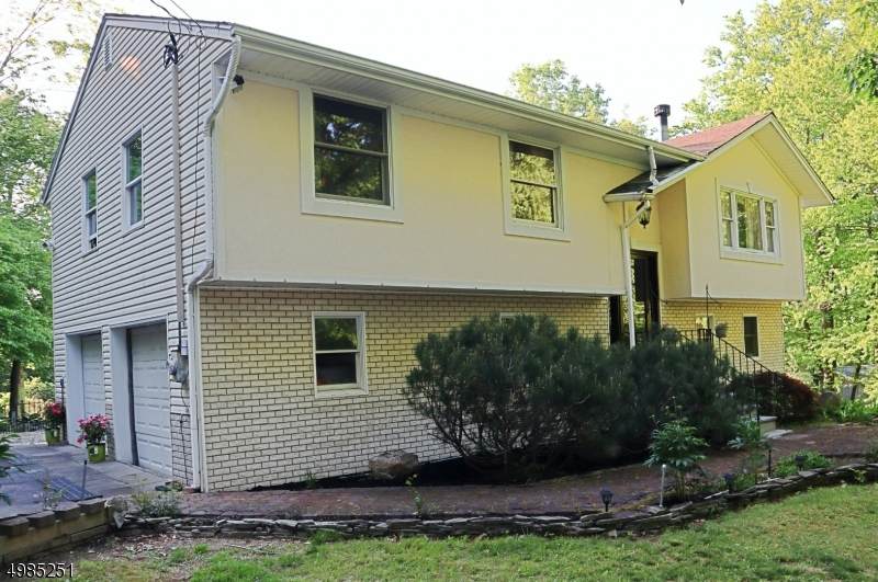 677 Stonetown Rd - Photo 1