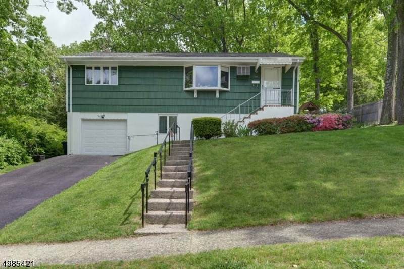 27 Hilltop Ter - Photo 1