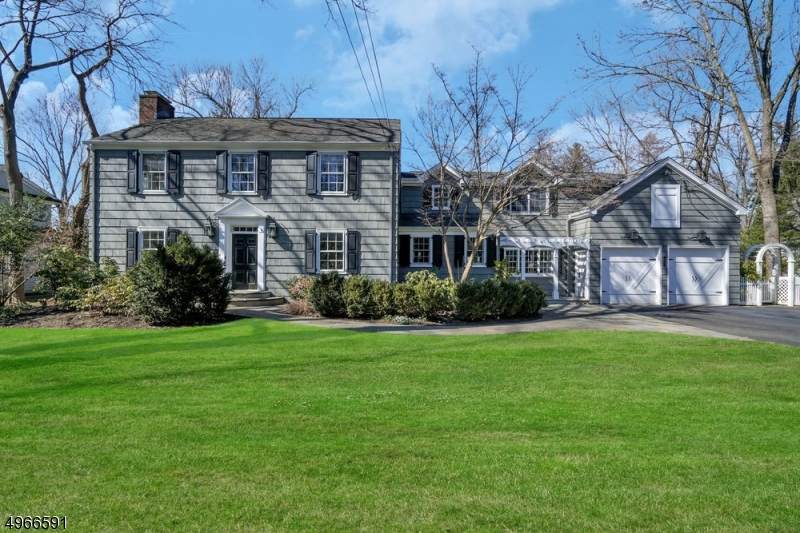 256 Washington Ave - Photo 1